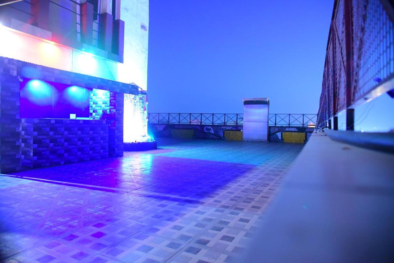 The Park Presidency Hotel Bareli Exterior foto