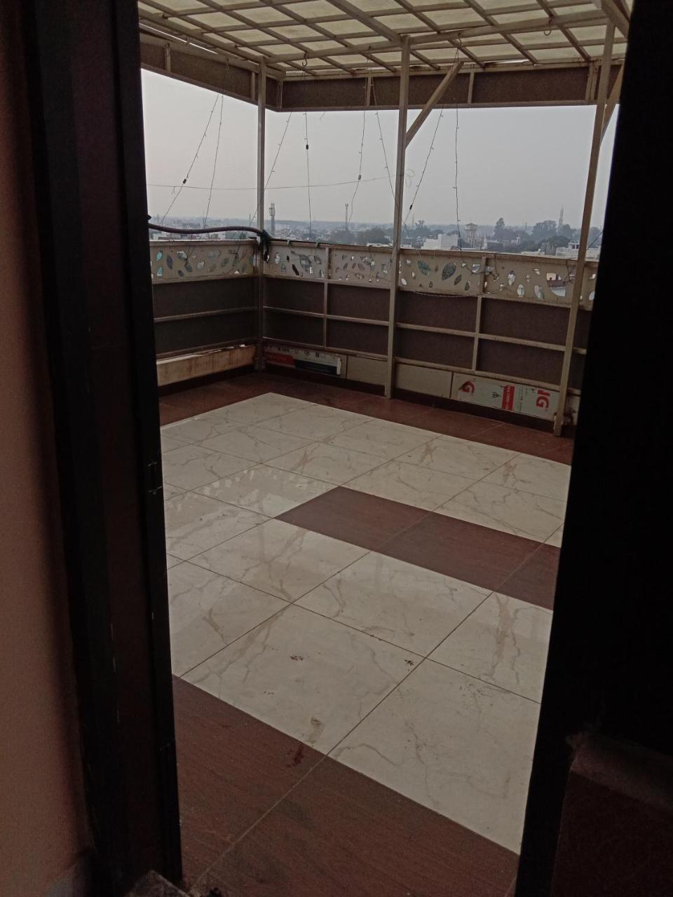 The Park Presidency Hotel Bareli Exterior foto